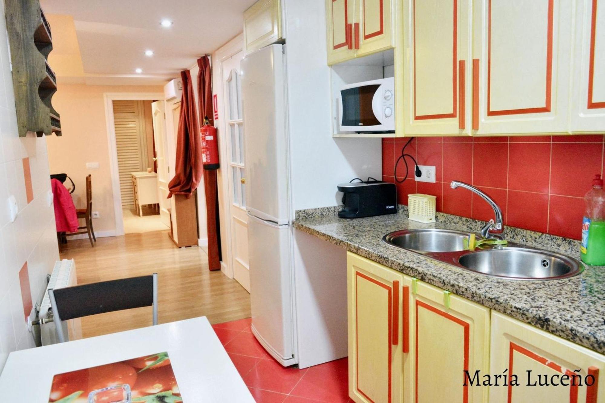 Comfortable Apartment In Caceres 55 M² Welcoming Terrace Экстерьер фото